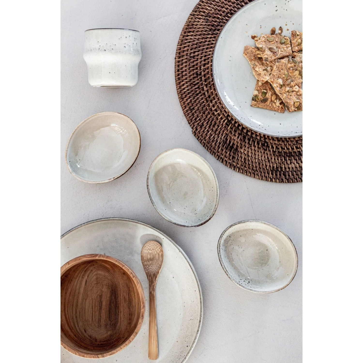 Lake Stoneware Plate | Grey 27x3.5cm 4 Lake Stoneware Plate | Grey 27x3.5cm - Image 4