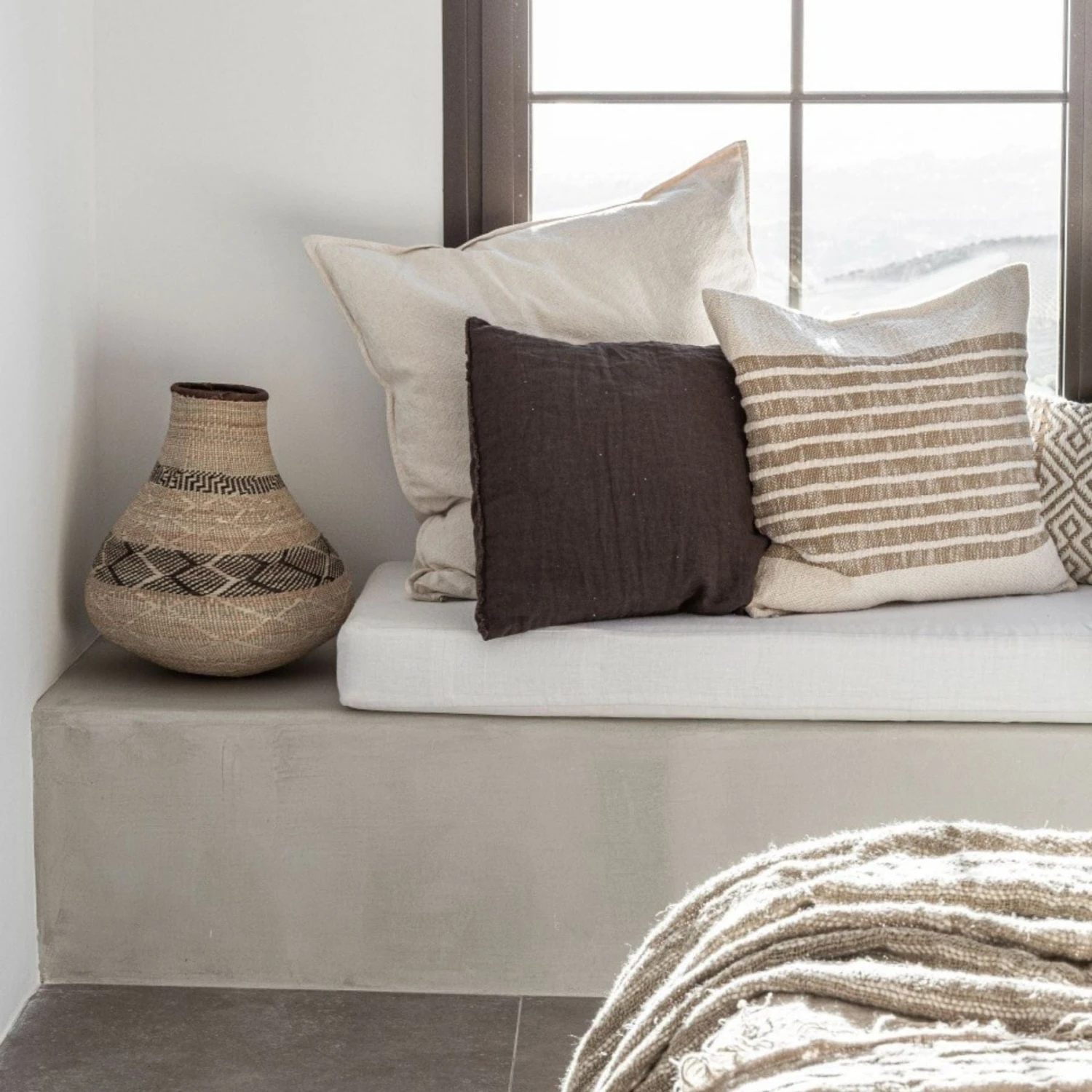 Yarn Cushion Cover | White/Light Brown 50x50cm 2 Yarn Cushion Cover | White/Light Brown 50x50cm - Image 2